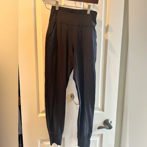 Lululemon Align HR Jogger. Size four. Black